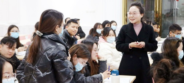 阎良 专家指导+名师授课+培优补弱+日清月结的教学模式